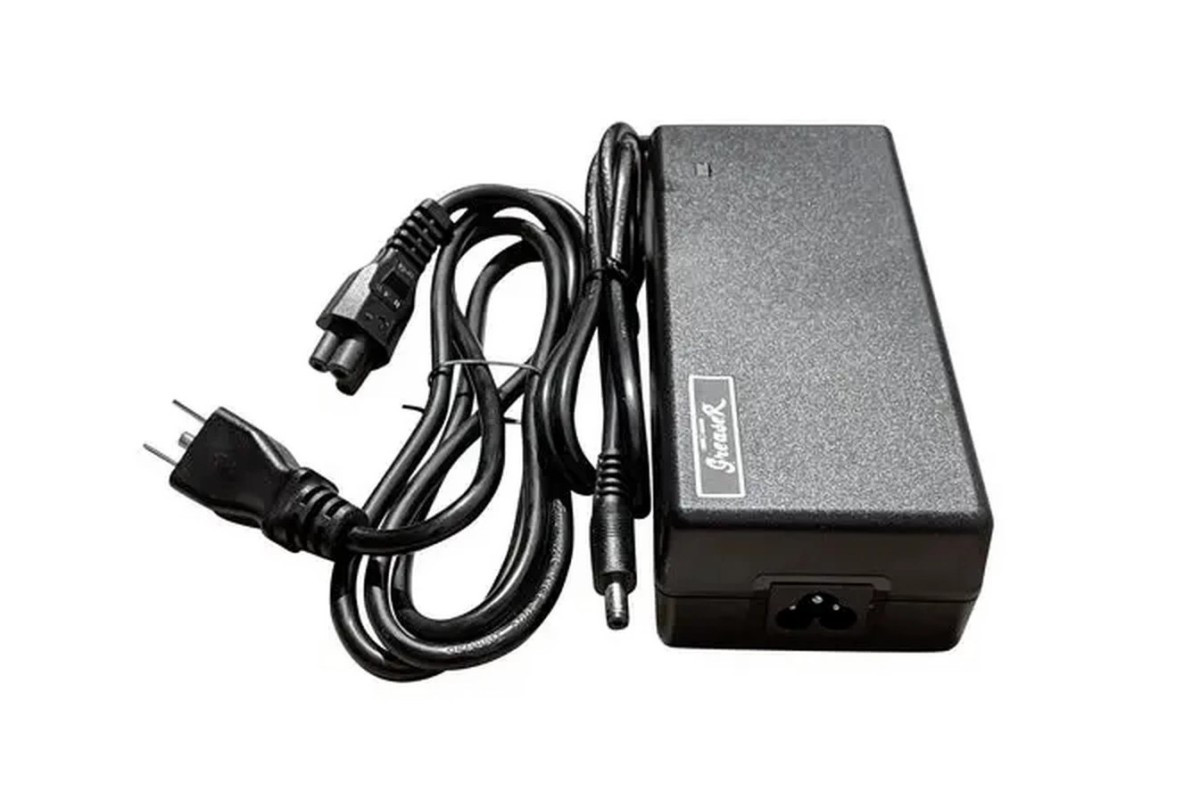 BATTERY CHARGER 36V